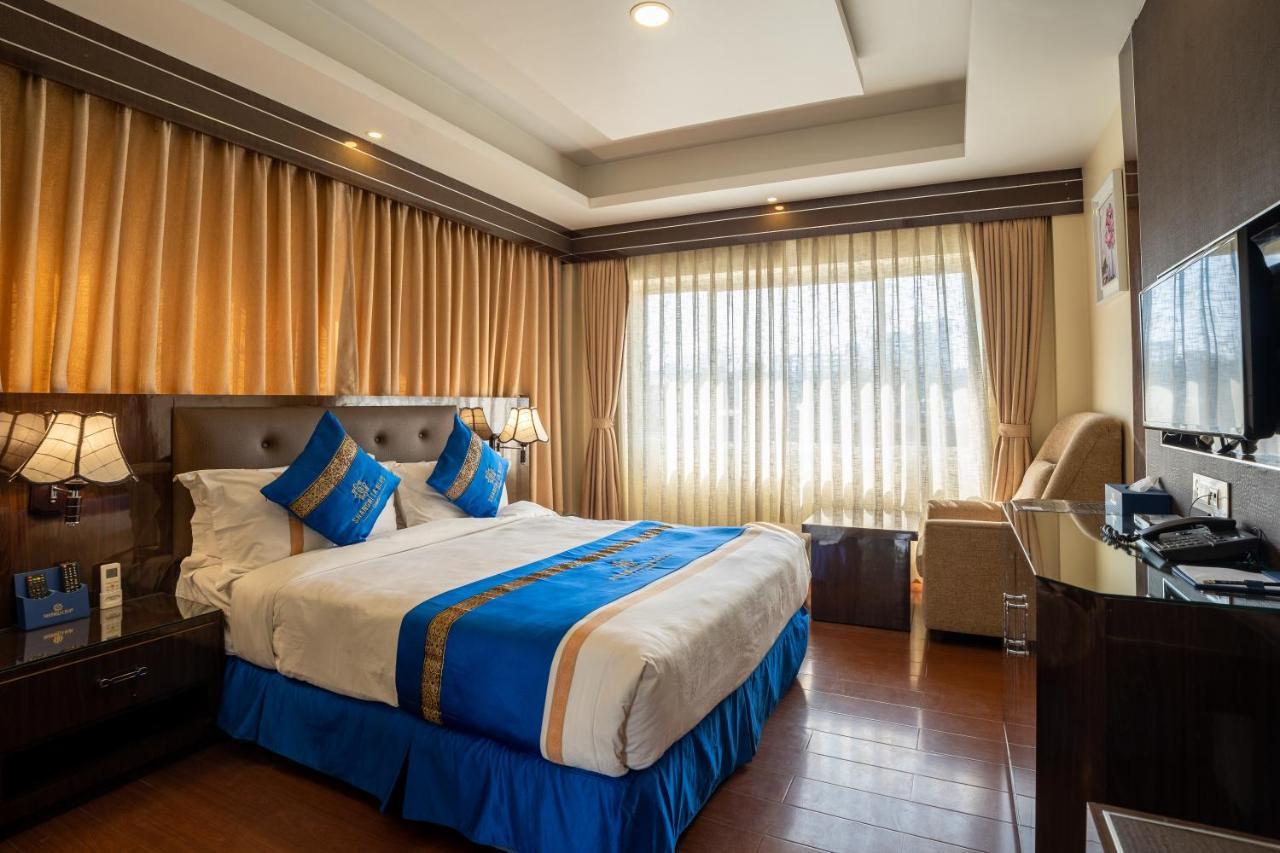 Shangrila Blu Hotel Lalitpur Exteriör bild