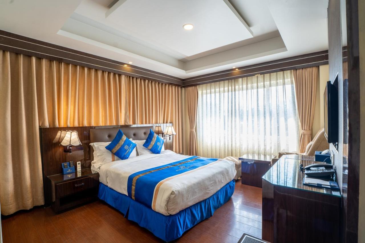Shangrila Blu Hotel Lalitpur Exteriör bild